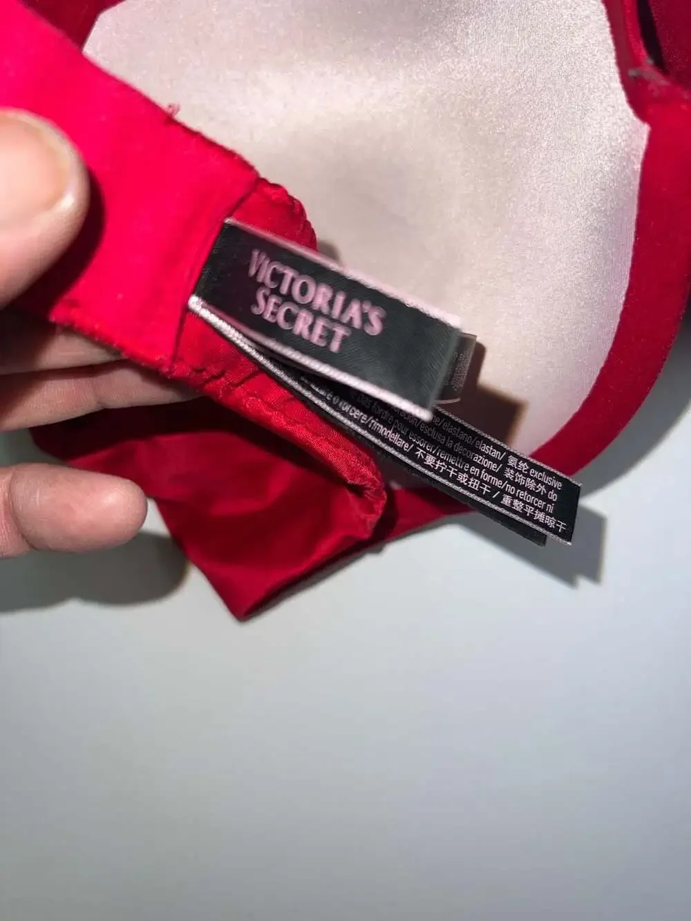 Victorias Secret Very Sexy Shine Strap Push Up Bra 38C Red Rhinestone Plunge